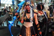 japan_expo_2015_stand_league_of_legend_riot_games_cosplay_ashe
