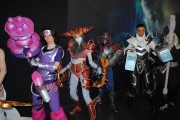 japan_expo_2015_stand_league_of_legend_riot_games_cosplay_taric_shyvana_zed_lucian