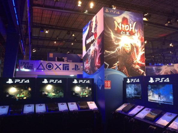 pgw_2016_stand_playstation-2