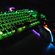 Le ROCCAT Vulcan 100 AIMO est sans aucun doute le clavier idéal en tout point Le ROCCAT Vulcan 100 AIMO est sans aucun doute le clavier idéal en tout point