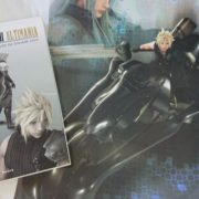Livre : Final Fantasy VII Ultimania – Les coulisses du chef-d’œuvre de Square Enix (Artbook) Livre : Final Fantasy VII Ultimania – Les coulisses du chef-d’œuvre de Square Enix (Artbook)